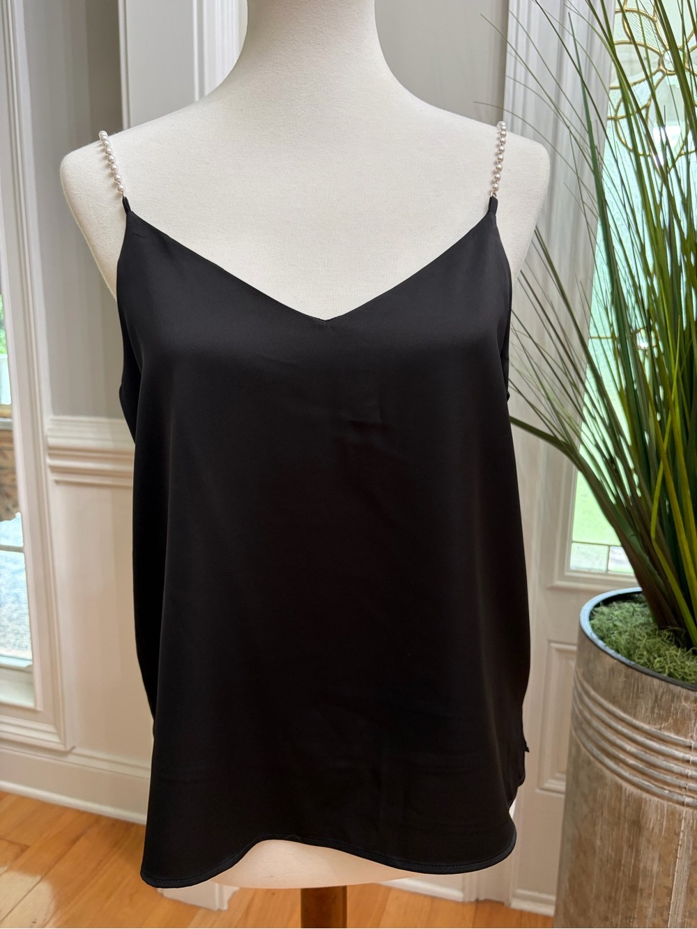 Rachel Zoe Black Camisole Size Medium Pearl Straps Tank Top Satin